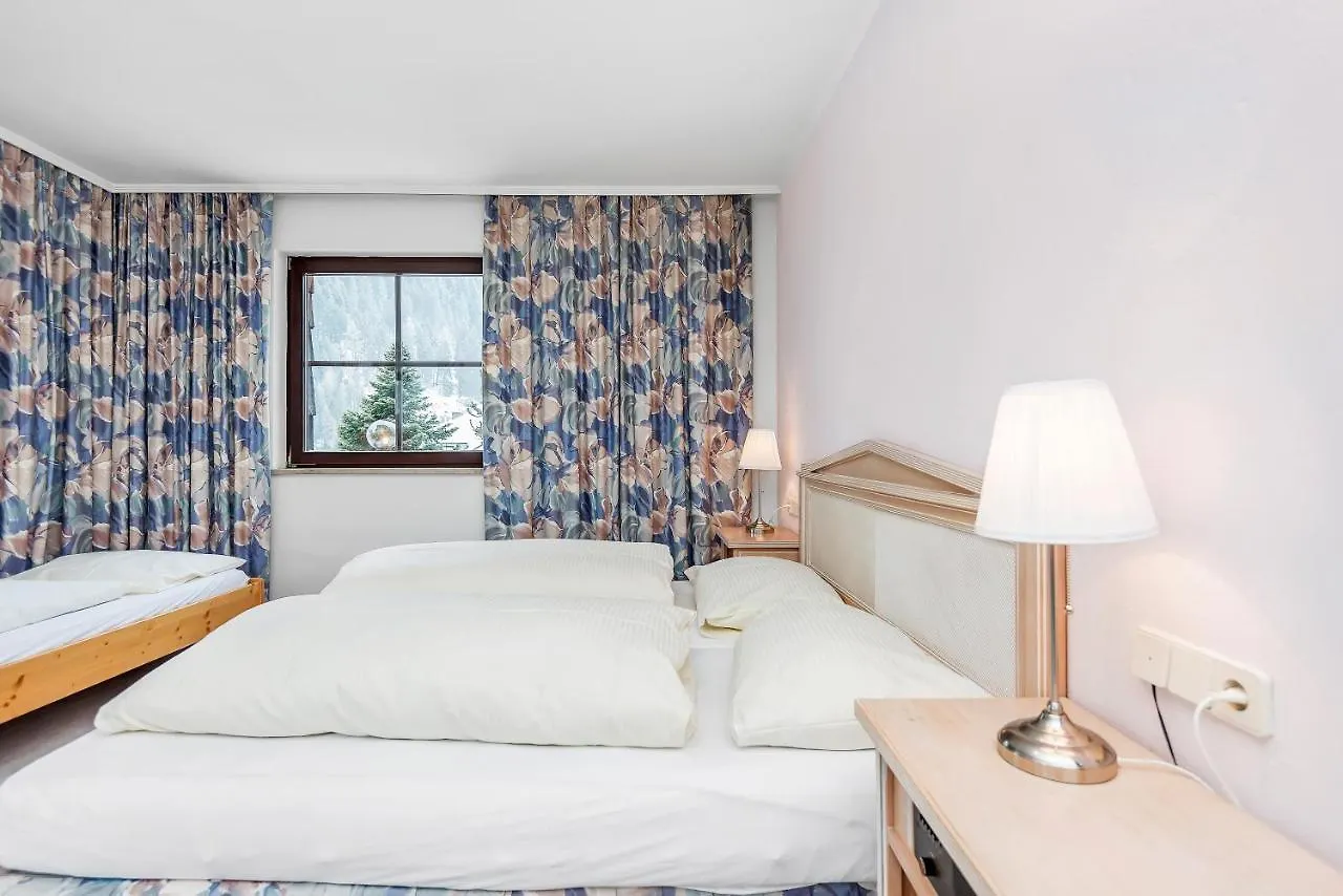 Hotel Pension Sylvia By Skinetworks Ischgl